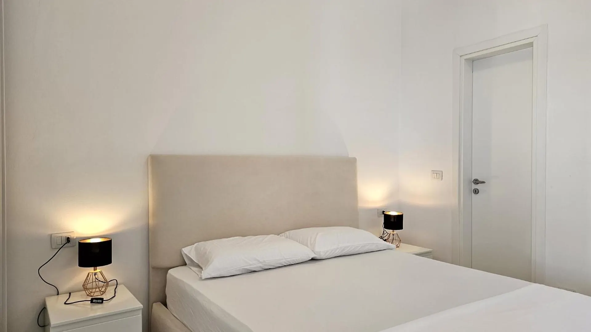 Bright & Modern Apartment With Terrace Sarandë 0*,  Albania