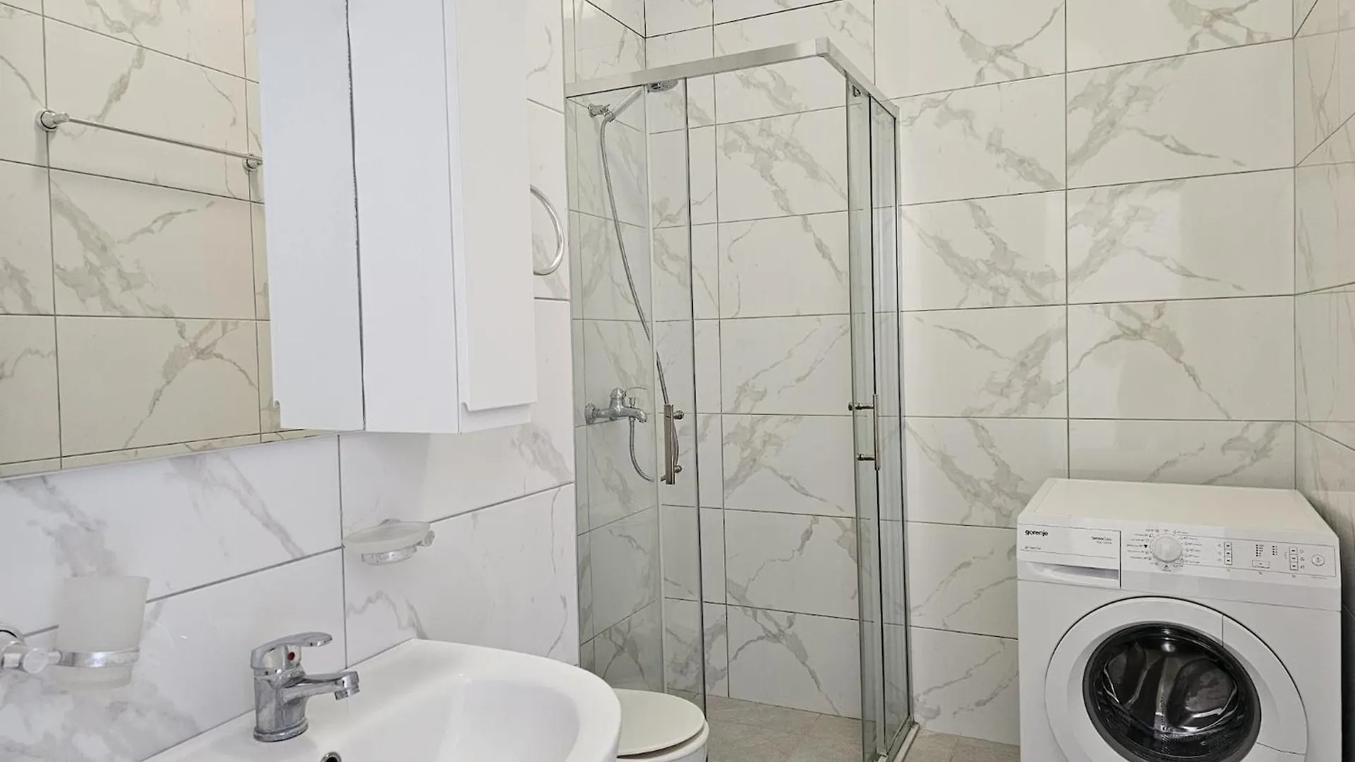 Bright & Modern Apartment With Terrace Sarandë